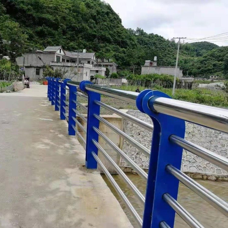河道護欄